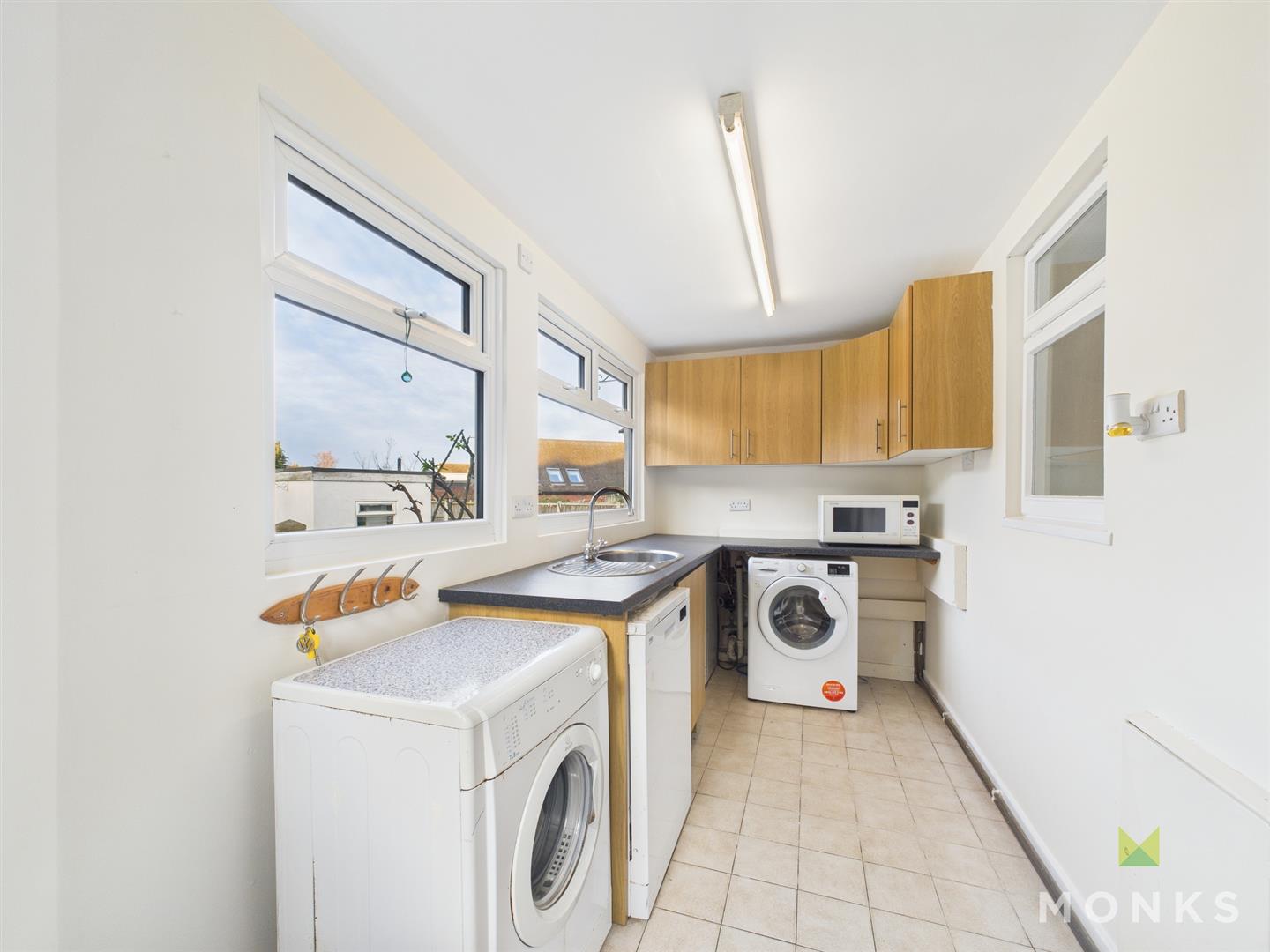 90 Mytton Oak Road, Shrewsbury, SY3 8XD To Let